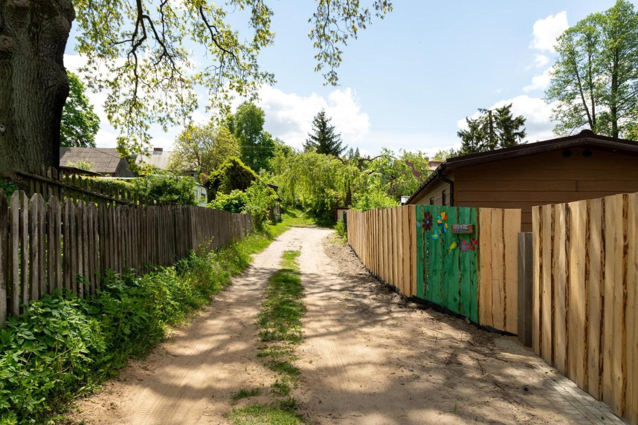 Przystanek * Dluzek